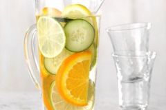 Cara Membuat Infused Water Untuk Diet Efektif