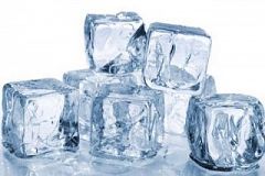 Bunda, Ternyata Es Batu Bisa Dimaanfaatkan untuk Kecantikan Kulit