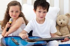 Bunda, Lakukan hal ini untuk Mengembangkan Kecerdasan Anak