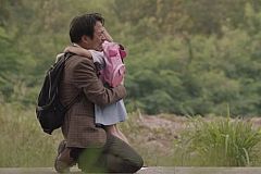 Video Paling Menguras Air Mata, Perjuangan Ayah Membahagiakan Putrinya