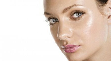 Lakukan Hal Ini untuk Perawatan Kulit Berminyak