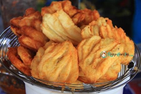 Resep Pisang Goreng Manado (Pisang Goreng Kipas & Sambal Ikan Roa)