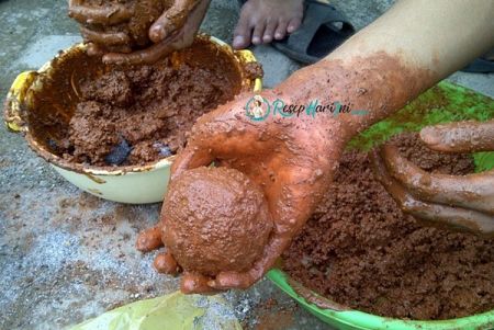 Cara Membuat Telur Asin Brebes Masir Berminyak Rumahan