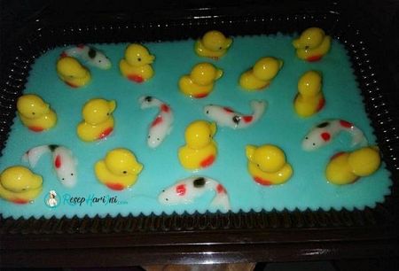 Resep dan Cara Membuat Puding Bebek Berenang Praktis