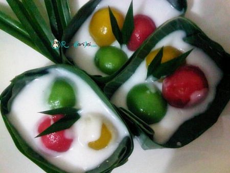 Resep Kue Putri Mandi Saus Bubur Santan Putih Kenyal