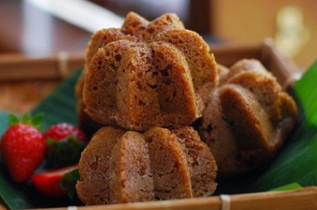 Resep Kue Bolu Sakura Lembut, Enak, Bikinnya Tidak Ribet