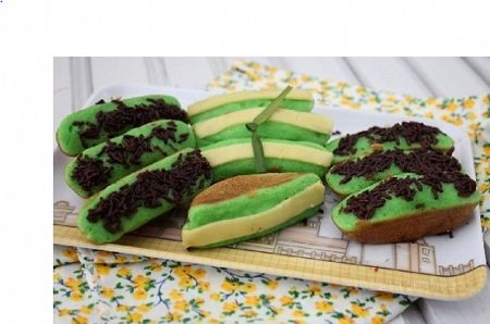 Resep Kue Pukis Pandan Sederhana Hasilnya Luar Biasa