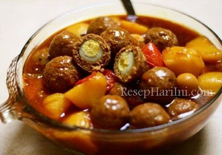 Resep Semur Bola Bola Daging Isi Telur Puyuh Maknyusss